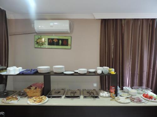 Ruoka ja Juomat, Alma-Ata Hotel in Borjomi