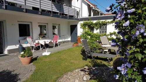 Dārzs, Haus Sonnenschein in Wiltingen