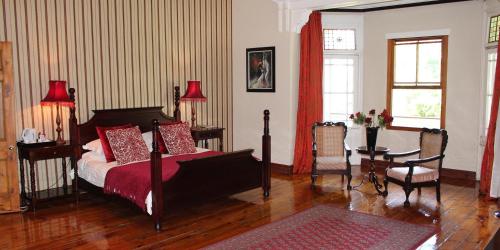 Kearsney Manor Kearsney Manor is conveniently located in the popular Umhlanga Rocks area. The property features a wide range of facilities to make your stay a pleasant experience. Free Wi-Fi in all rooms, shrine, da