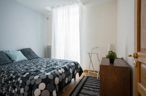 Rue du Temple - Le Marais - image 9