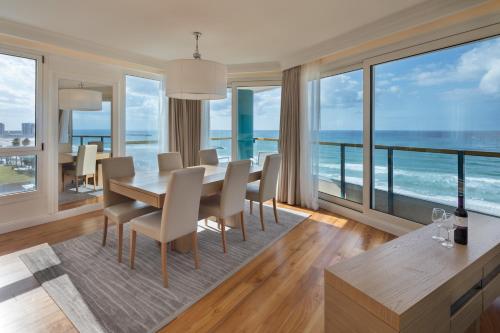 Suite, ocean, ocean front