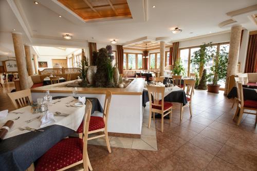 Hotel Konigsleiten Vital Alpin - main image