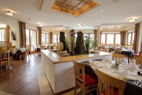 Hotel Konigsleiten Vital Alpin - image 11