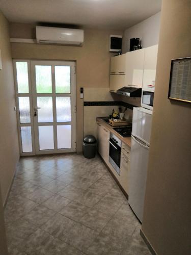 Apartments Mira - image 14