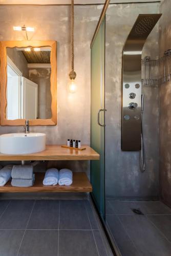 Milesian Suites - image 2
