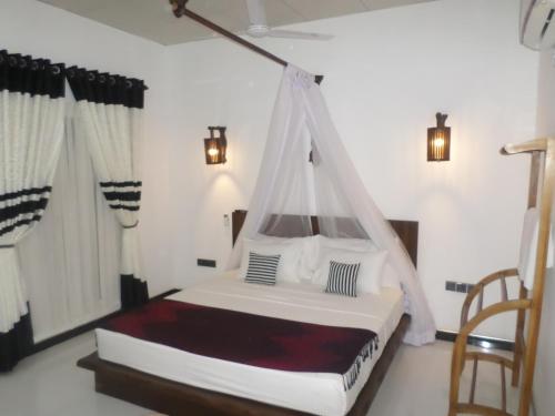 Deluxe Double Room image 8