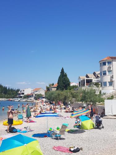  Villa Ante Apartments in Blace