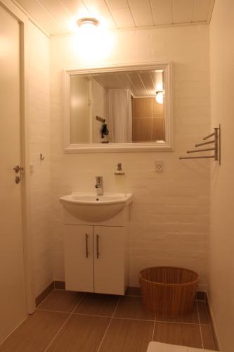 Bolding Apartments - image 9