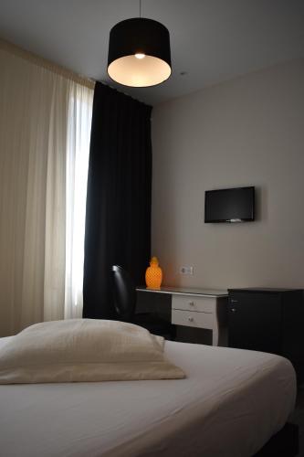 1 twin bed