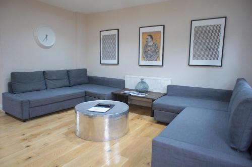 Brick Lane Spitalfields Apartment, London (photo 9)