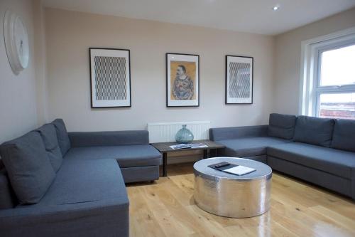 Brick Lane Spitalfields Apartment, London (photo 10)