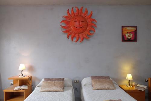 8 twin beds