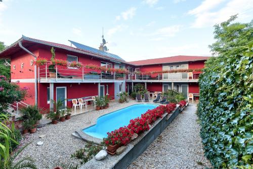 Apartmánový dom RED (Apartmanovy dom RED) in Podhajska