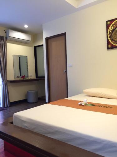 Angie Resort at Sapan Mai, Бангкок (фото 4)