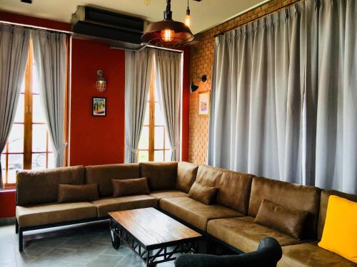 Villa Di Montagna at Khaoyai  near Midwinter Green Restaurant