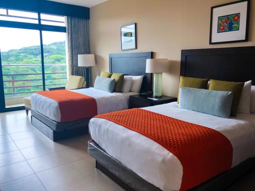 Summit Rainforest & Golf Resort The 4-star Radisson Summit Hotel & Golf Panama offers comfort and convenience whether youre on business or holiday in Panama City. The property offers a high standard of service and amenities to suit