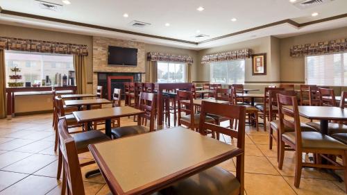 Best Western Plus Montezuma Inn and Suites - image 13
