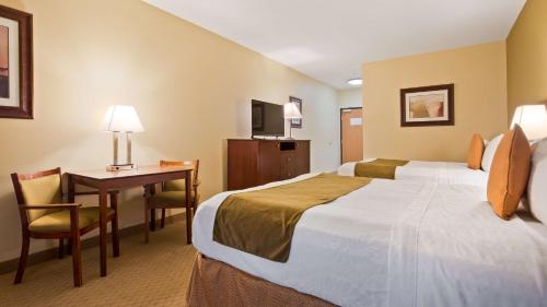 Best Western Plus Montezuma Inn and Suites