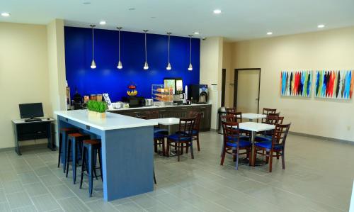 Americas Best Value Inn & Suites-Prairieville