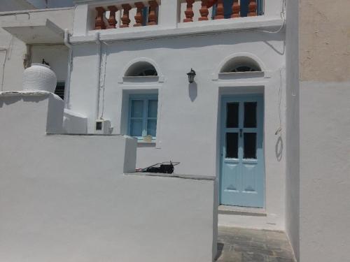 Neoclassical apartment, Central Chora Andros, Andros (photo 3)
