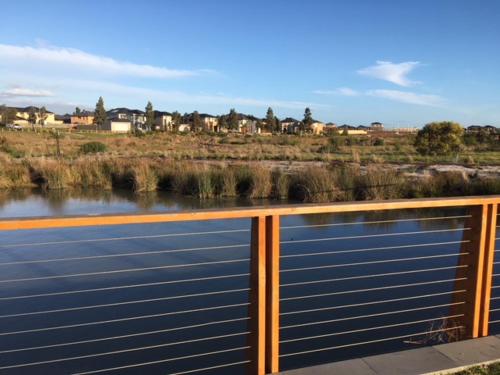 Melbourne Lakes warm house photo