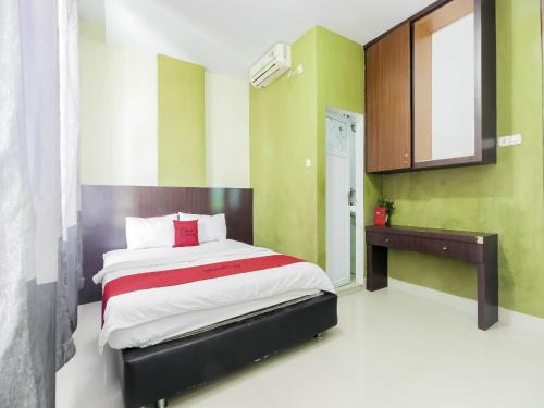 RedDoorz near Sun Plaza Medan