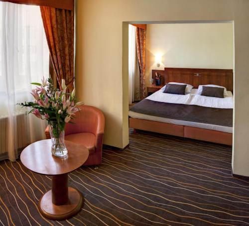 room detail thumbnail 0