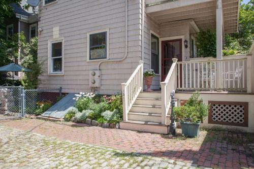 Luxury Harvard/MIT Victorian in Cambridge, USA