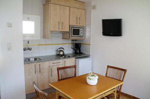 Apartaments Ocean Canada - image 3