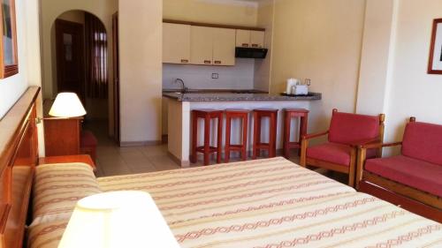 Hotel Malibu Park Ideally located in the prime touristic area of Costa Adeje, Apartamentos Malibu Park promises a relaxing and wonderful visit. The property features a wide range of facilities to make your stay a pleas