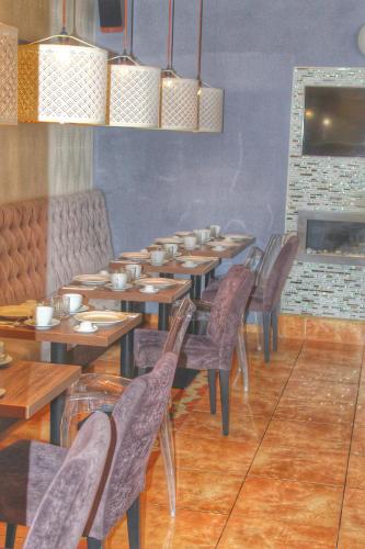 Hotel Telč - image 12