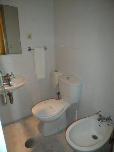 Double Room image 10