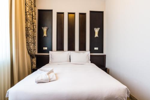 Royal Park Hotel Room Type - Small double room