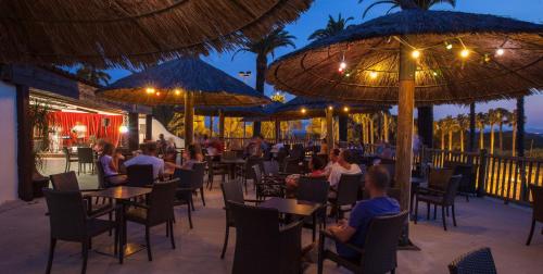 Restaurant, Camping Resort La Baume La Palmeraie in Frejus