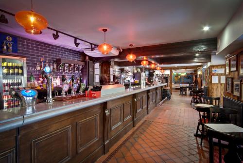 Royal Oak Hotel - image 3