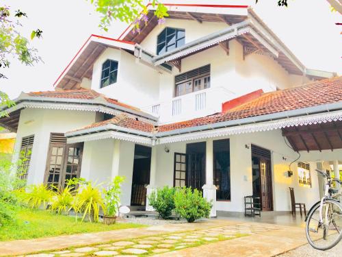 Trip 'N' Chill Hostels Colombo Airport