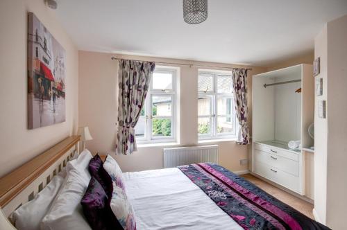 Heywood Hall - image 2