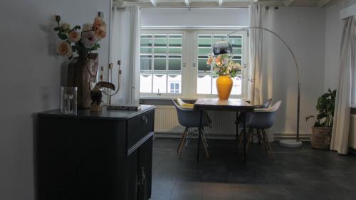 บริการและสิ่งอำนวยความสะดวก, La vita e bella in ออทมาร์ซุม แกร์น