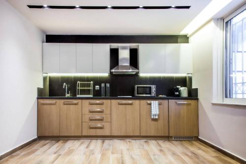 TONI'S 2BD Apartment with Terrace next to Stadium, Atény (fotografie 8)
