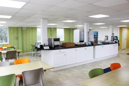 スカイ ロッジ ホテル パース