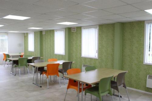 スカイ ロッジ ホテル パース