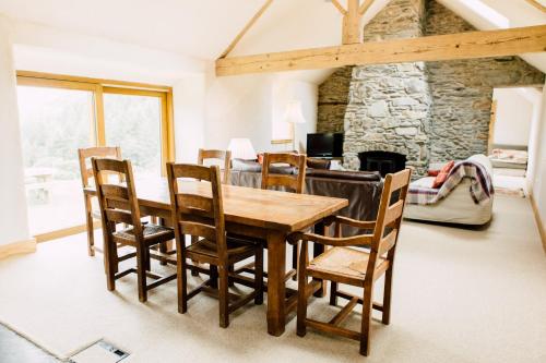 Iekārtas, Glyn Mawr Barn in Langovera