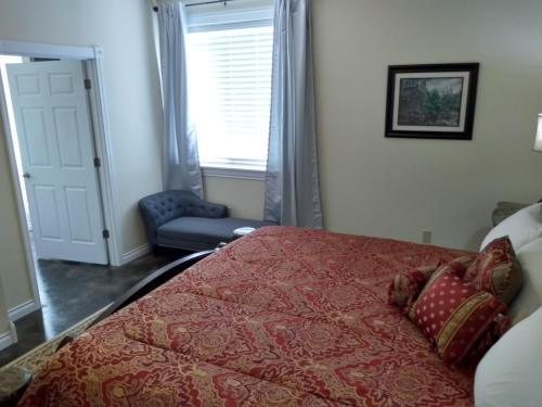 Swantown Inn & Spa - image 4