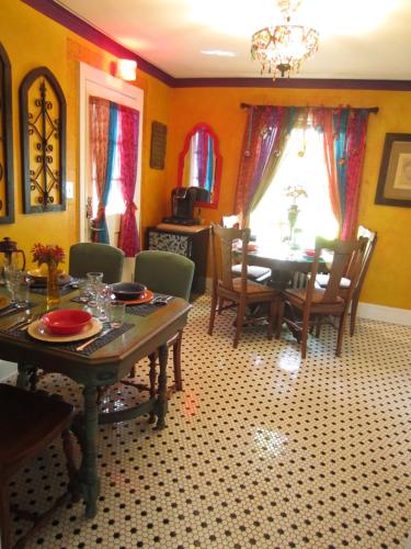 VacationHouse Bed & Breakfast - image 6