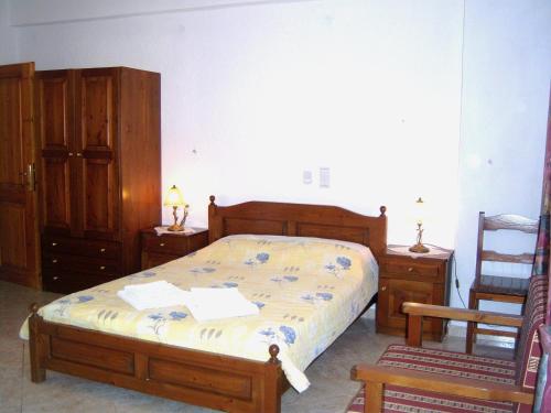  Yellow Stella Studios in Skopelos