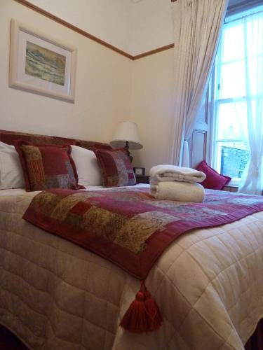 Burnside Guest House Stop at Burnside Guest House to discover the wonders of Ayr. Offering a variety of facilities and services, the hotel provides all you need for a good nights sleep. All the necessary facilities, incl