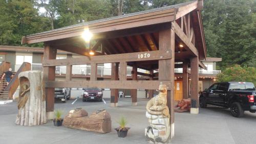 Big Rock Motel in Campbell River, Canada