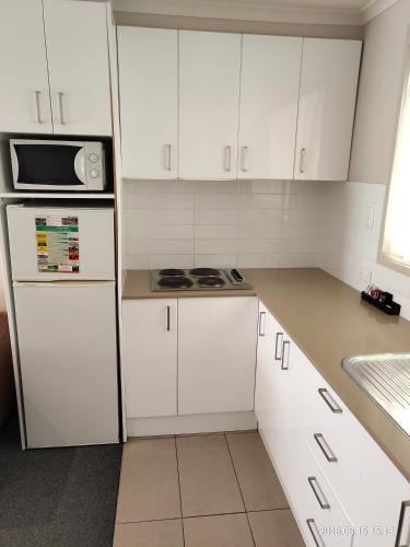 The Coachman Motel & Units Room Type - Two-Bedroom Apartment (5 Adults)
