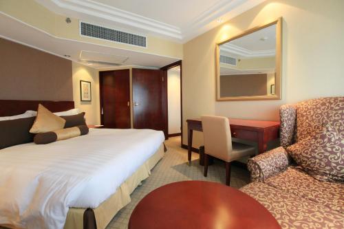 room detail thumbnail 1