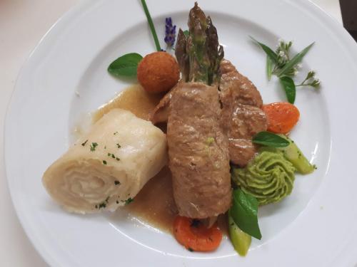 Gostišče - Guest house STARI HRAST Gostišče - Guest house STARI HRAST